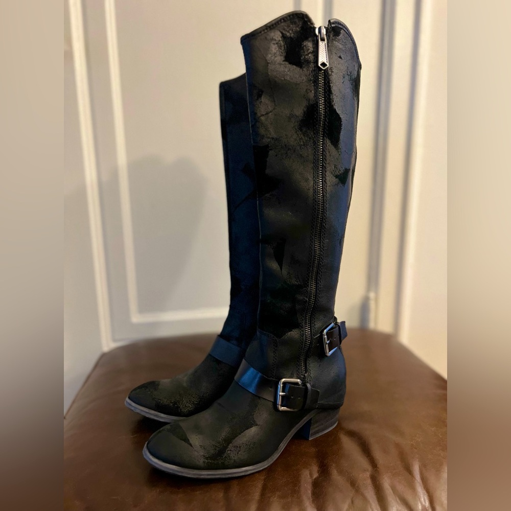 Donald J. Pliner DELA-8181 MO70 Black Vintage Suede Boots Size 7.5M